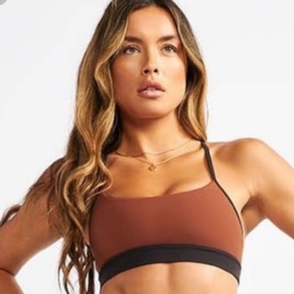 Stori Intro racerback Sports Bra Brandy And Onyx M medium impact EUC